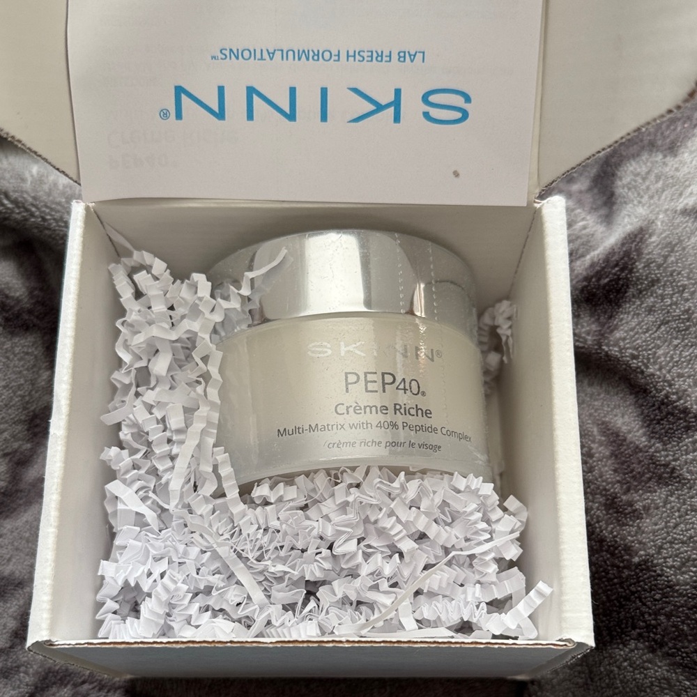 SKINN PEP40 Crème Riche - Silver and White